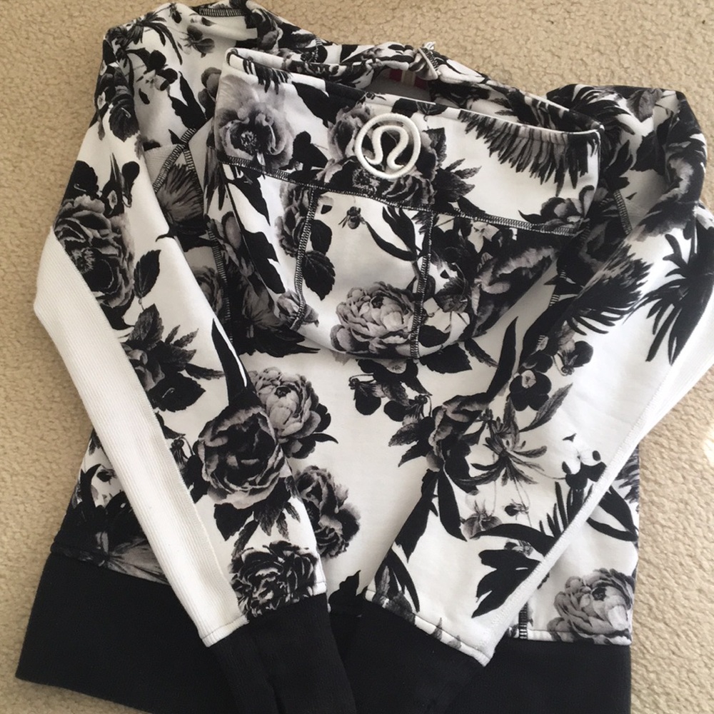 lululemon athletica Black & White Floral Hoodie Jacket - Picture 6 of 8